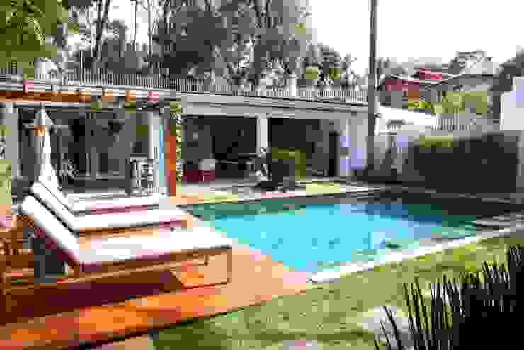 Modern Pool by MeyerCortez arquitetura & design Modern