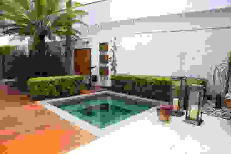 Modern Terrace by MeyerCortez arquitetura & design Modern