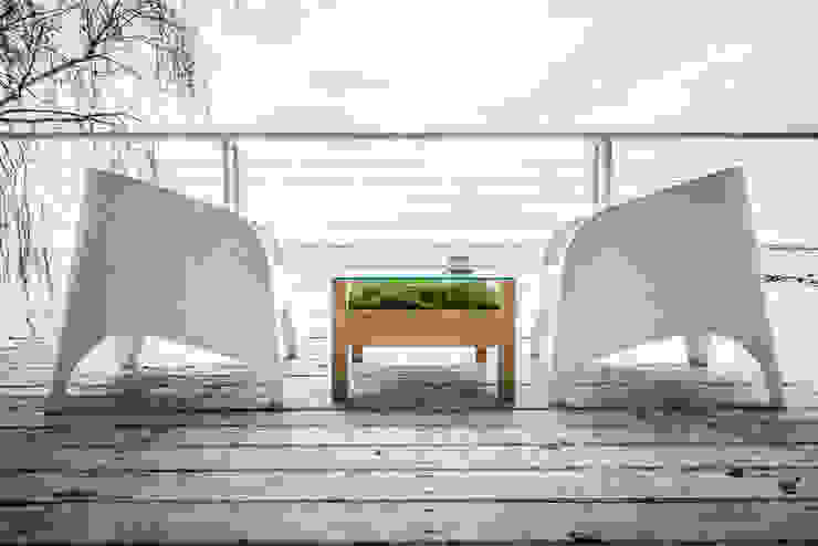 bio stolik MONOO APPO projekt Minimalistyczny balkon, taras i weranda Meble