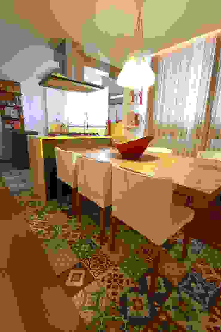 MeyerCortez arquitetura & design Modern kitchen