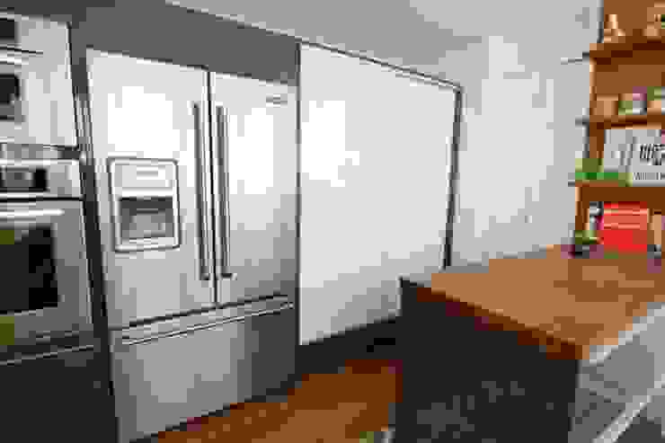 MeyerCortez arquitetura & design Modern kitchen