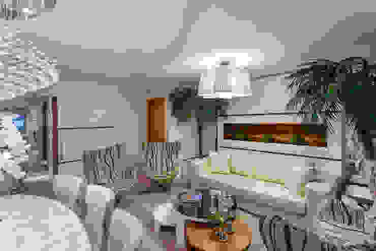 Salas de estar modernas por Designer de Interiores e Paisagista Iara Kílaris Moderno
