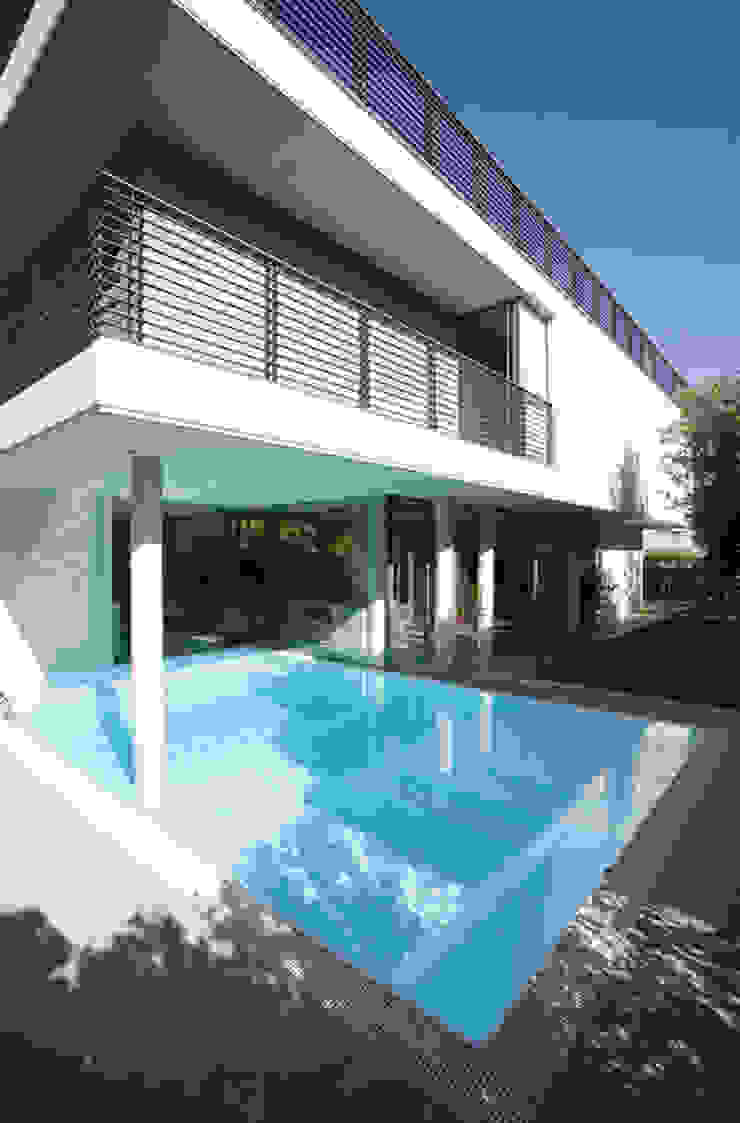 by NAT OFFICE - christian gasparini architect Modern