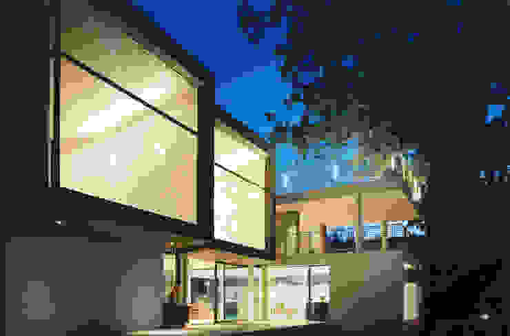 Modern houses by NAT OFFICE - christian gasparini architect Modern