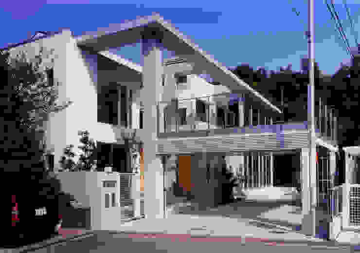 コンクリート打ち放しのモダン和風住宅 Homify