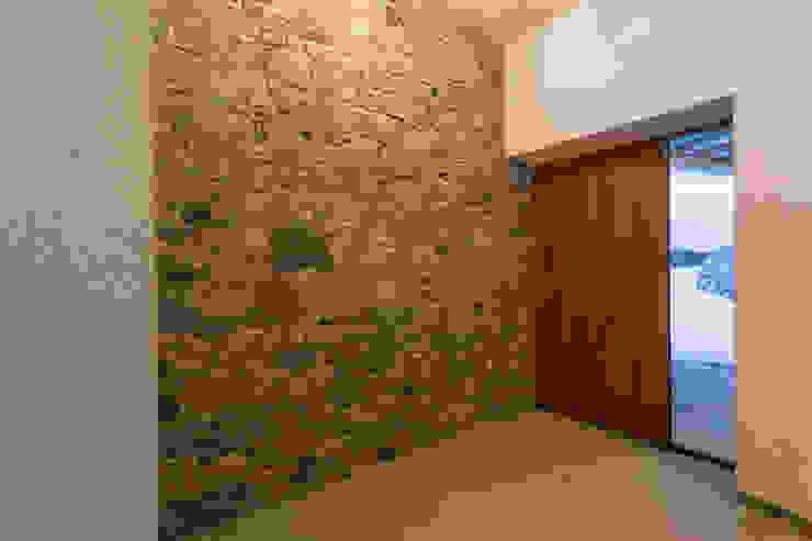 Hausfassade Aus Naturstein Und Holz Homify