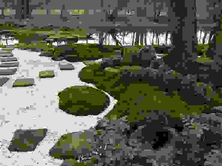 Wasser im Garten, Natur-Teiche, Schwimm-Teiche, Wasserfälle, Bachläufe, Tsukubai, japan-garten-kultur japan-garten-kultur Сад в азиатском стиле