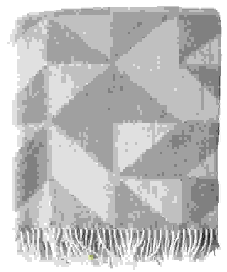 Decke von Tina Ratzer Stilherz Moderne Wohnzimmer Accessoires und Dekoration