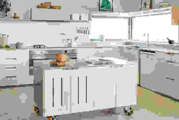 Contemporary Eco Kitchen in the Cotswolds homify Kitchen