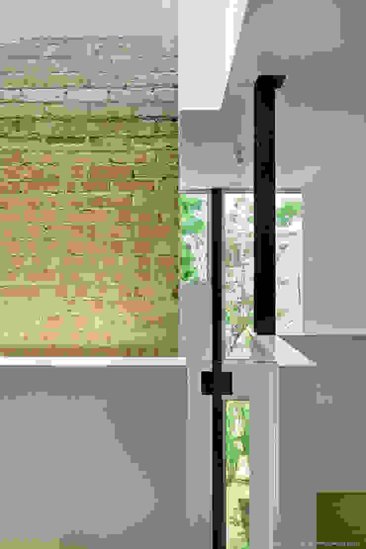 Palma Plaza Residence Hugh Jefferson Randolph Architects Modern Corridor, Hallway and Staircase