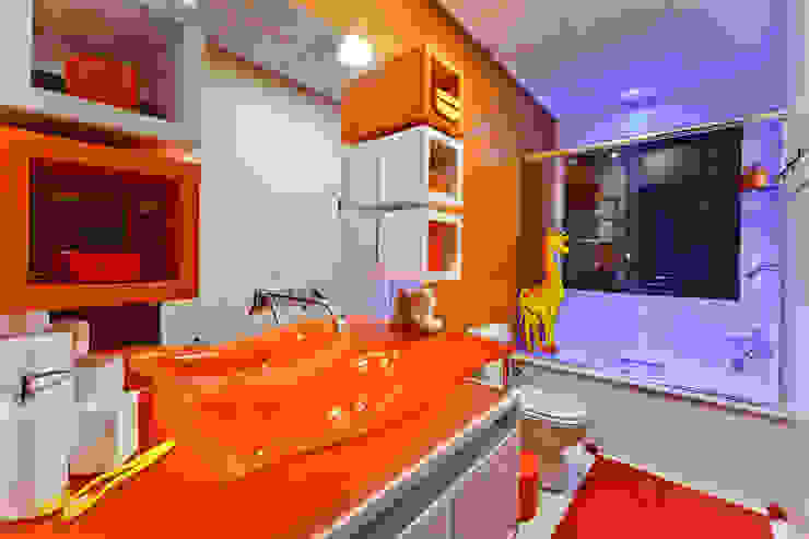 banheiro de menina, arquiteta aclaene de mello arquiteta aclaene de mello Modern Bathroom Orange