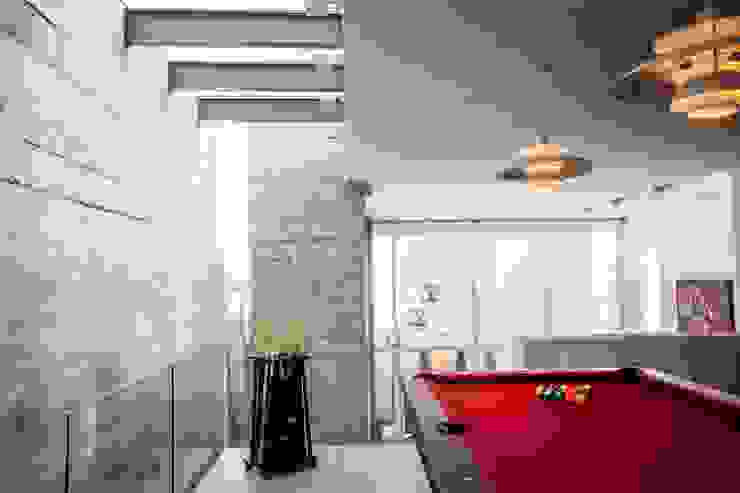 GRUPO VOLTA Modern Media Room