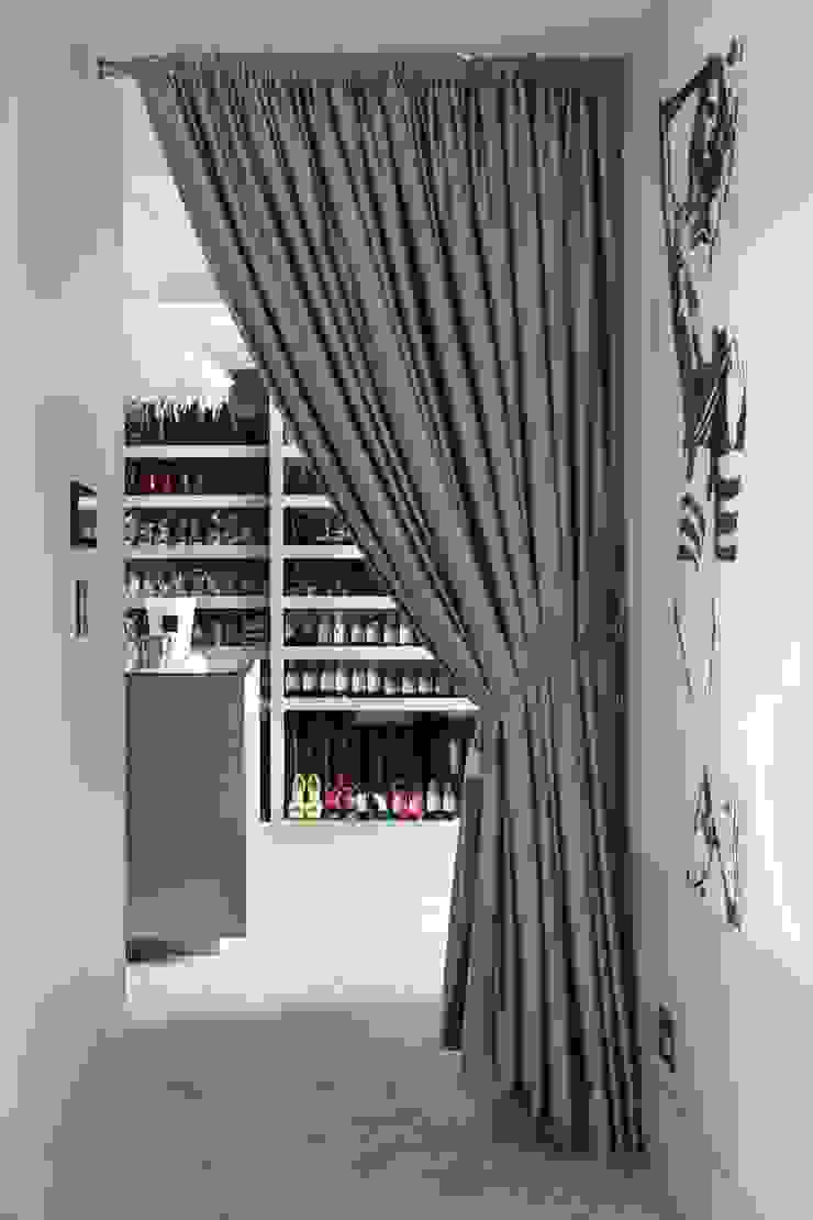 Organize your clothes 10 creative and effective ways to store and hang