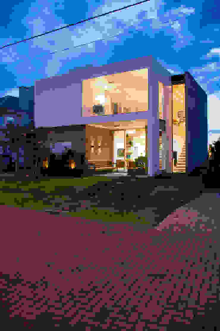 SBARDELOTTO ARQUITETURA Moderne Häuser