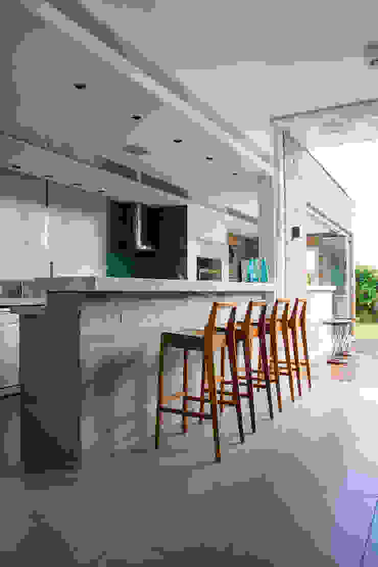 SBARDELOTTO ARQUITETURA Moderne Küchen