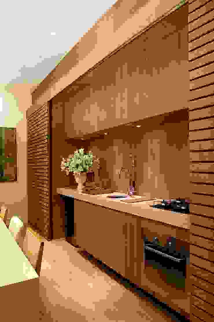 LOFT PRAIA, Tweedie+Pasquali Tweedie+Pasquali Tropische Küchen