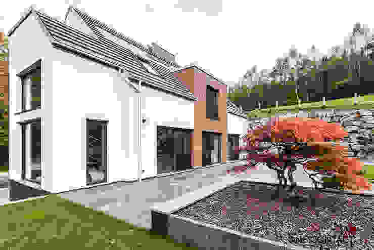 Modern Houses by ONE!CONTACT - Planungsbüro GmbH Modern