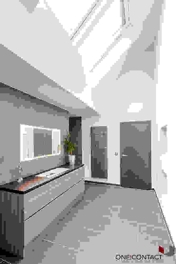 Modern Bathroom by ONE!CONTACT - Planungsbüro GmbH Modern