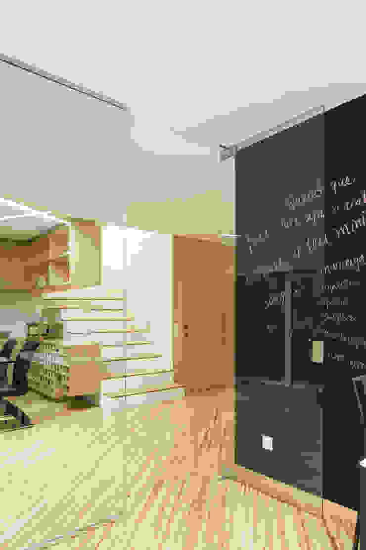 SilverWoodHouse Joao Morgado - Architectural Photography Ingresso, Corridoio & Scale in stile moderno