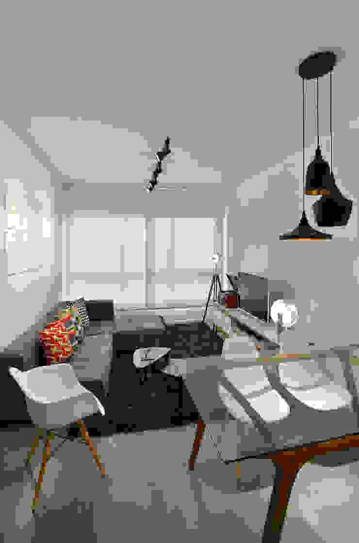 Johnny Thomsen Arquitetura e Design Modern living room