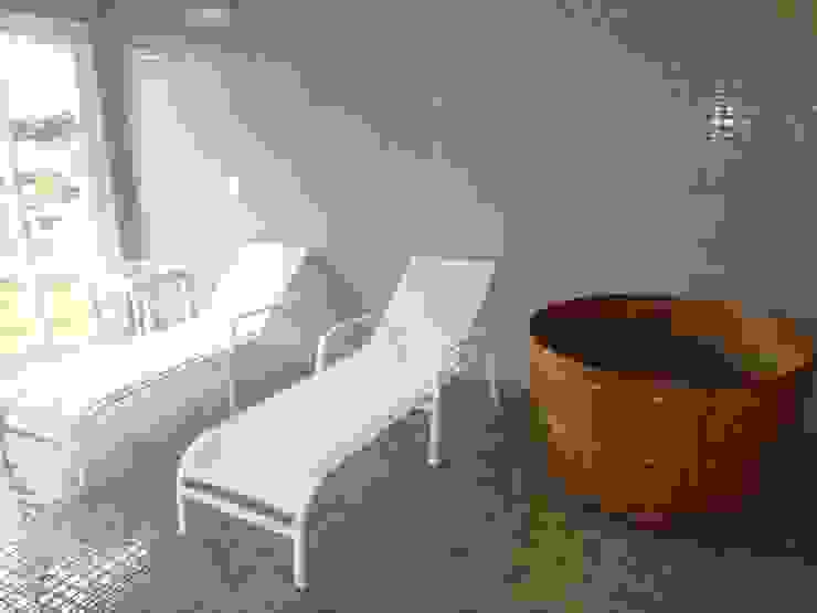 JATOBÁ - PASTILHAS DE PORCELANA tess Spa moderno