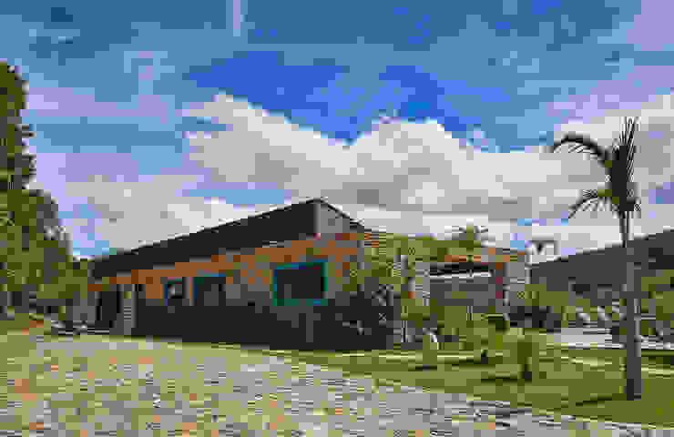 SÍTIO OURO PRETO Beth Marquez Interiores Casas rústicas