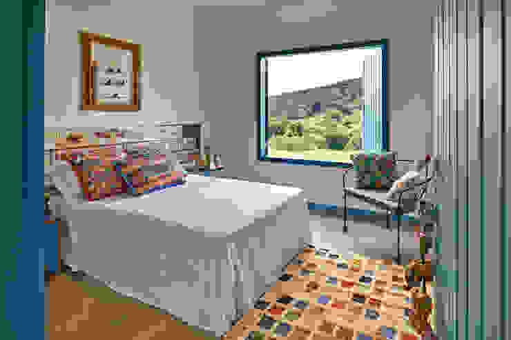 Sítio Ouro Preto - 32.000 m², Beth Marquez Interiores Beth Marquez Interiores Rustic style bedroom