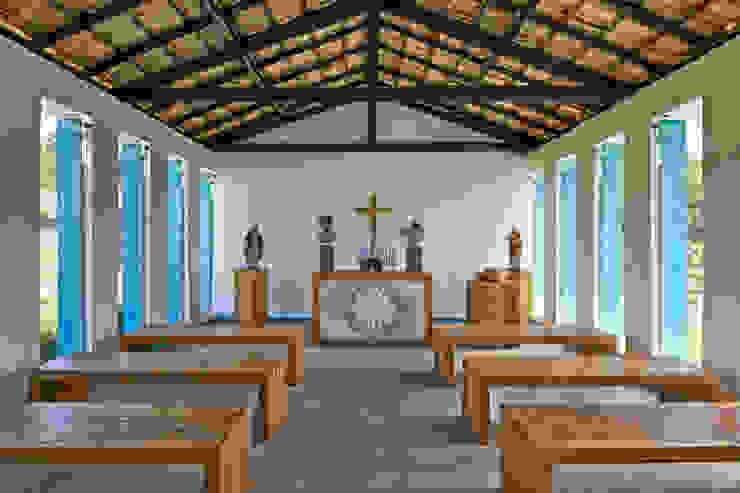 SÍTIO OURO PRETO Beth Marquez Interiores Casas rústicas