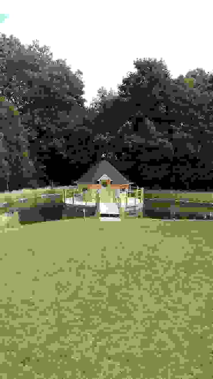 The ultimate mancave! THis was constructed for a customer on his private lake at his home in South Cornwell. Arctic Cabins Scandinavian style garden