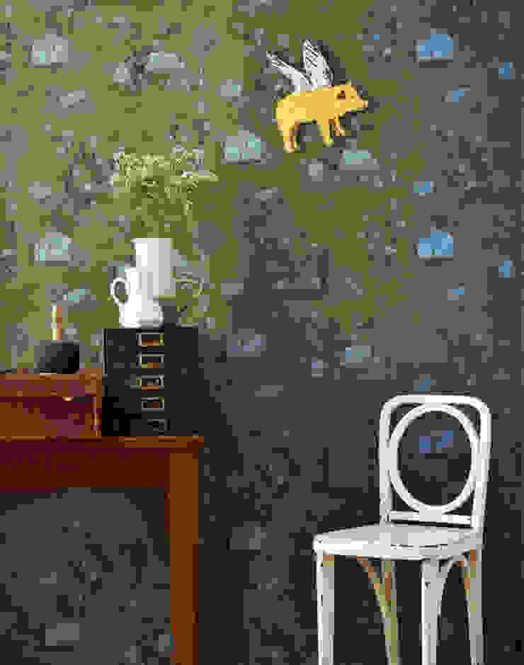 Woodlands Wallpaper Khaki Blue von Sian Zeng Landhaus