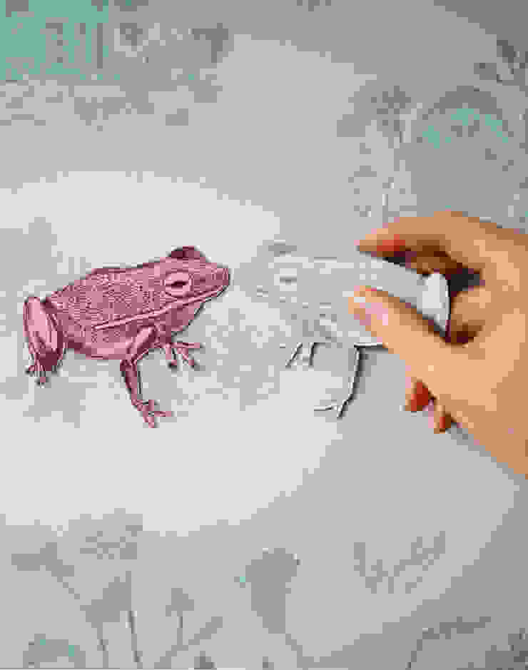 Woodlands Wallpaper Blue Grey von Sian Zeng Landhaus