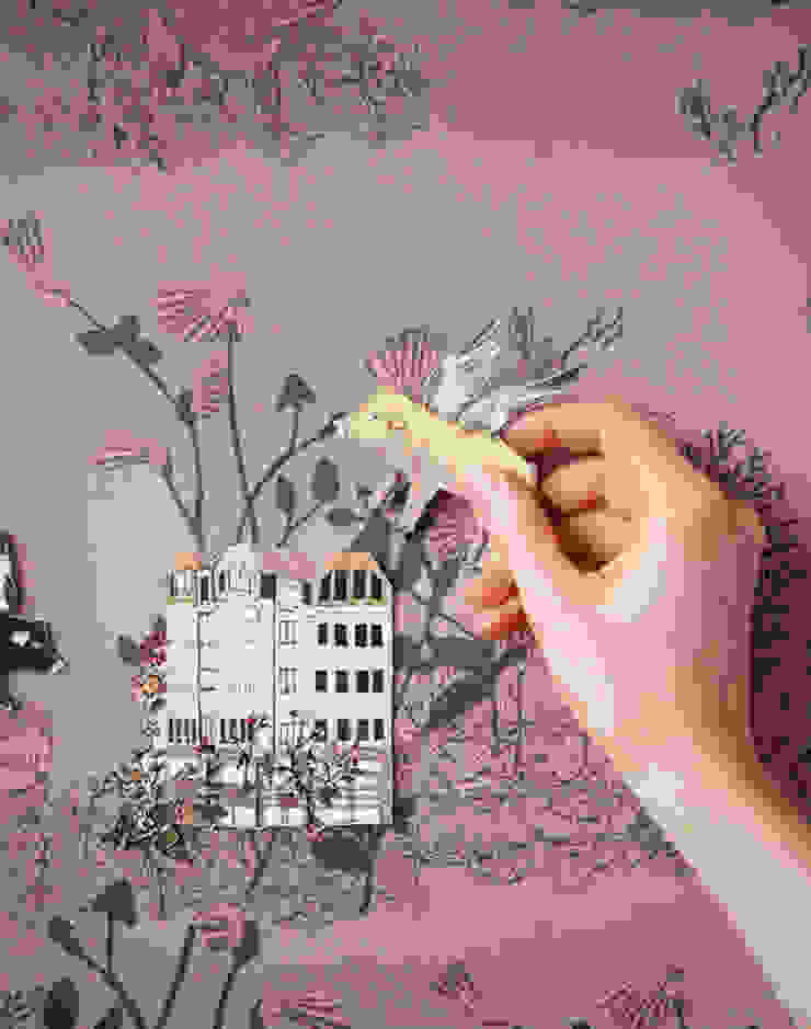 Magnetic Woodlands Wallpaper Brown Pink von Sian Zeng Landhaus