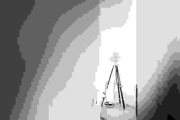 COCO Pracownia projektowania wnętrz Minimalist study/office