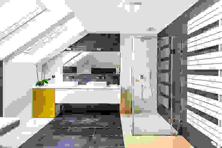 COCO Pracownia projektowania wnętrz Minimalist style bathroom