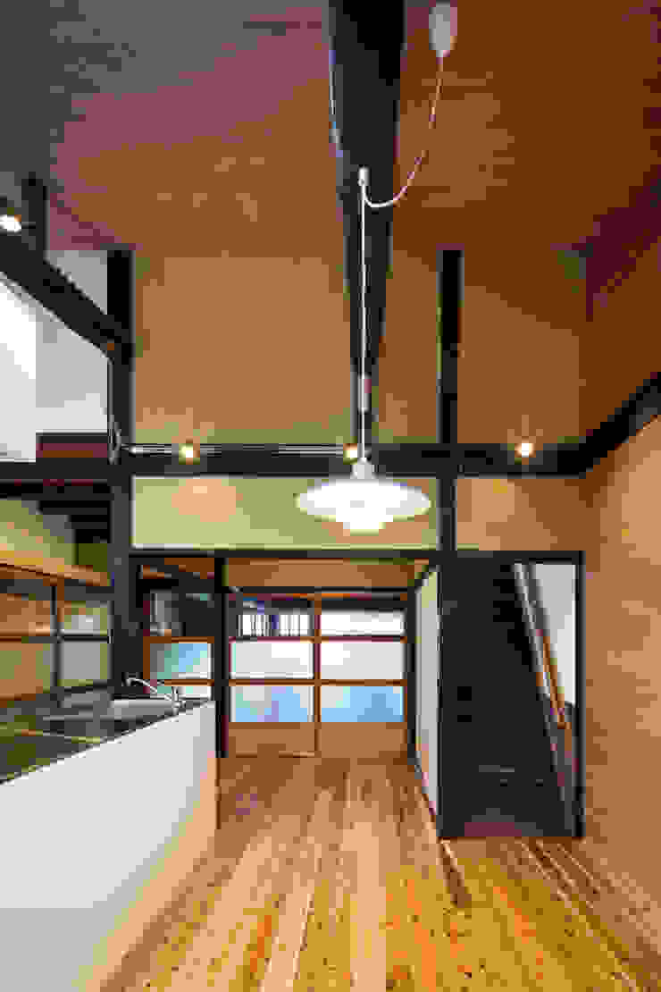 長崎工作室 Sala da pranzo moderna