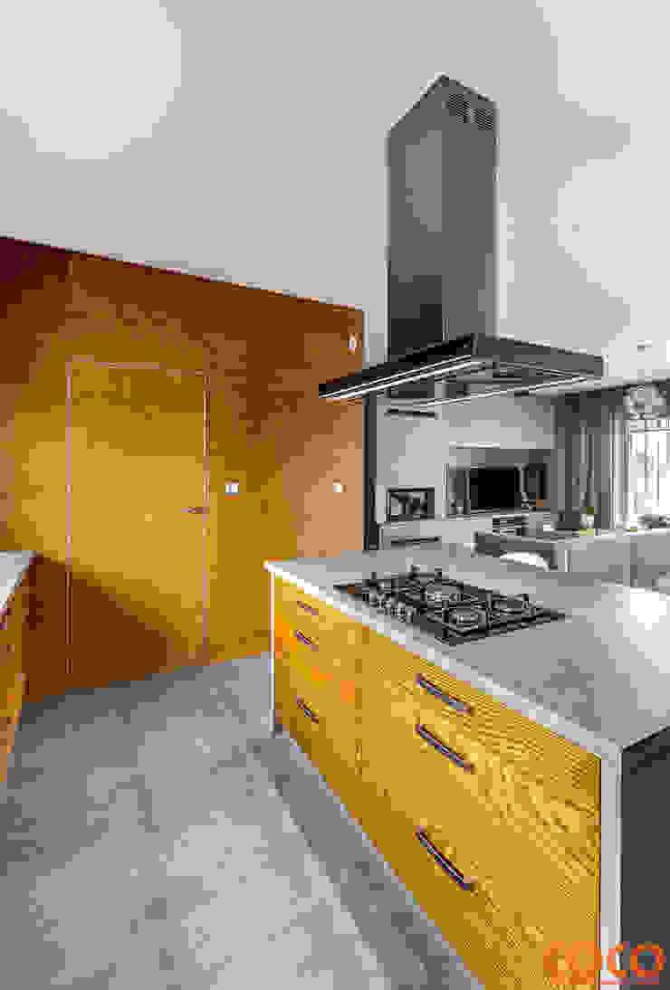 Cozinhas minimalistas por COCO Pracownia projektowania wnętrz Minimalista
