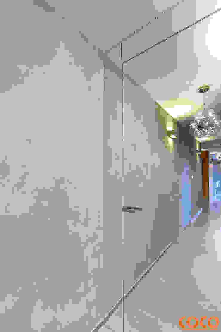 Portas e janelas minimalistas por COCO Pracownia projektowania wnętrz Minimalista