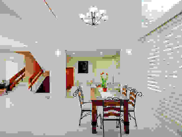 el comedor Excelencia en Diseño Comedores de estilo moderno