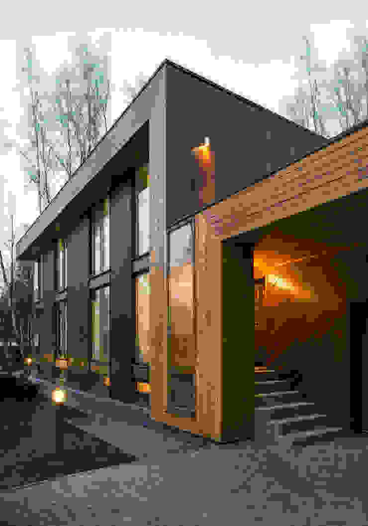 ALEXANDER ZHIDKOV ARCHITECT Rumah Gaya Skandinavia