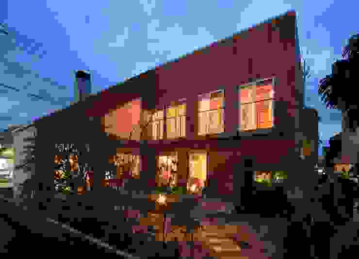幹線道路からの騒音対策もバッチリ 温かみ溢れる木のいえ Homify