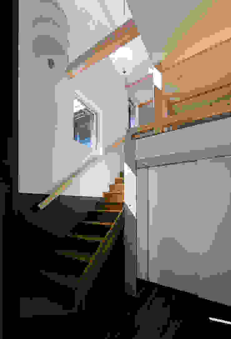 ＯＰＥＲＡ, 充総合計画 一級建築士事務所 充総合計画 一級建築士事務所 Eclectic style corridor, hallway & stairs