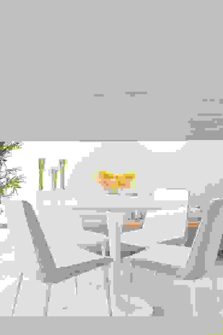 SHOWROOM LOVE TILES Lisboa 2013 Catarina Batista Studio Salas de jantar modernas Cerâmica