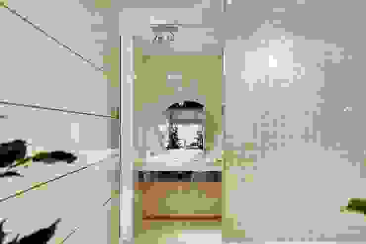 SHOWROOM LOVE TILES Lisboa 2013 Catarina Batista Studio Casas de banho modernas Cerâmica