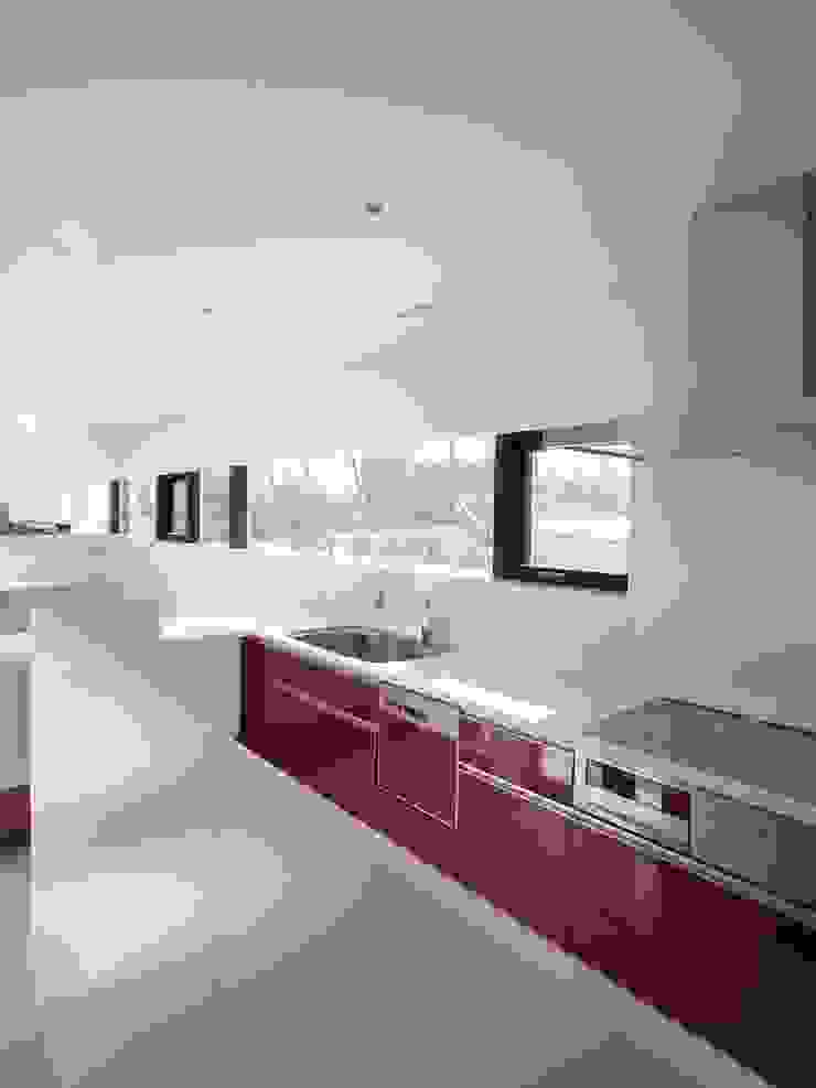 Cozinhas modernas por 株式会社コウド一級建築士事務所 Moderno