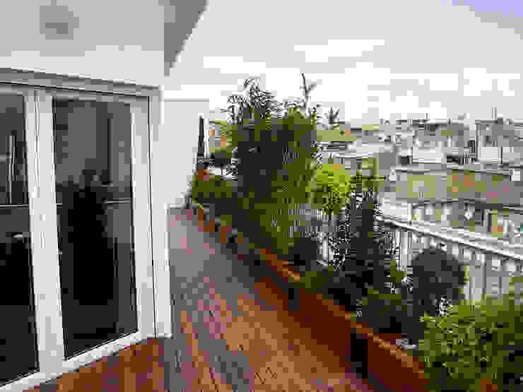 Áticool, Estudio de paisajismo 2R PAISAJE Estudio de paisajismo 2R PAISAJE Mediterranean style balcony, veranda & terrace