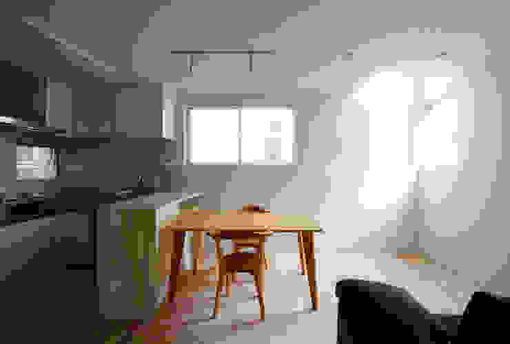 ENCLOSE, 充総合計画 一級建築士事務所 充総合計画 一級建築士事務所 Moderne Esszimmer