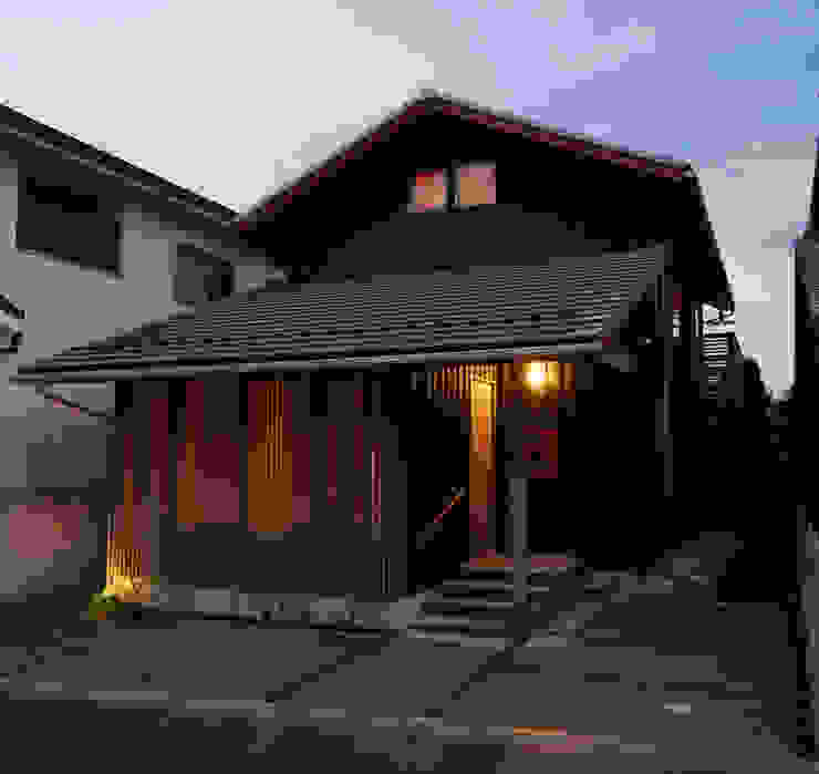 Casas ecléticas por 豊田空間デザイン室 一級建築士事務所 Eclético