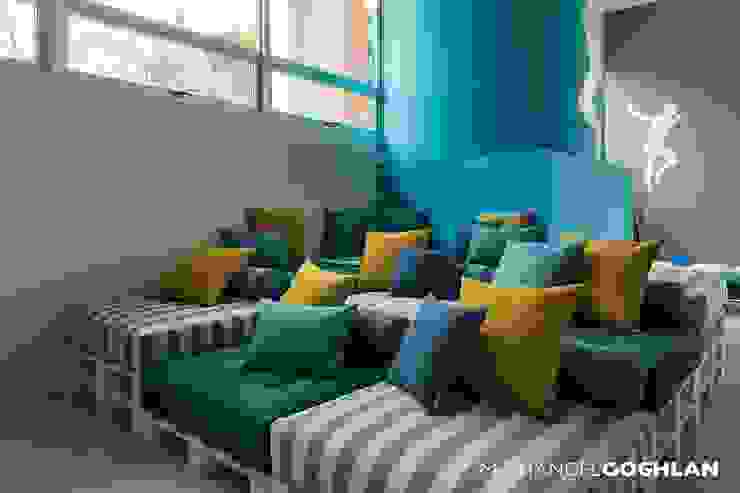 MARIANGEL COGHLAN Nowoczesny salon