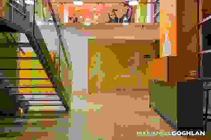 MARIANGEL COGHLAN Nowoczesny korytarz, przedpokój i schody