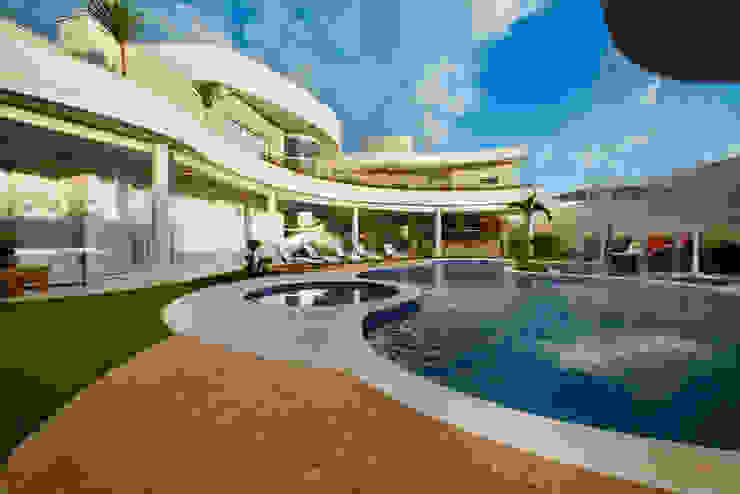 homify Modern Houses